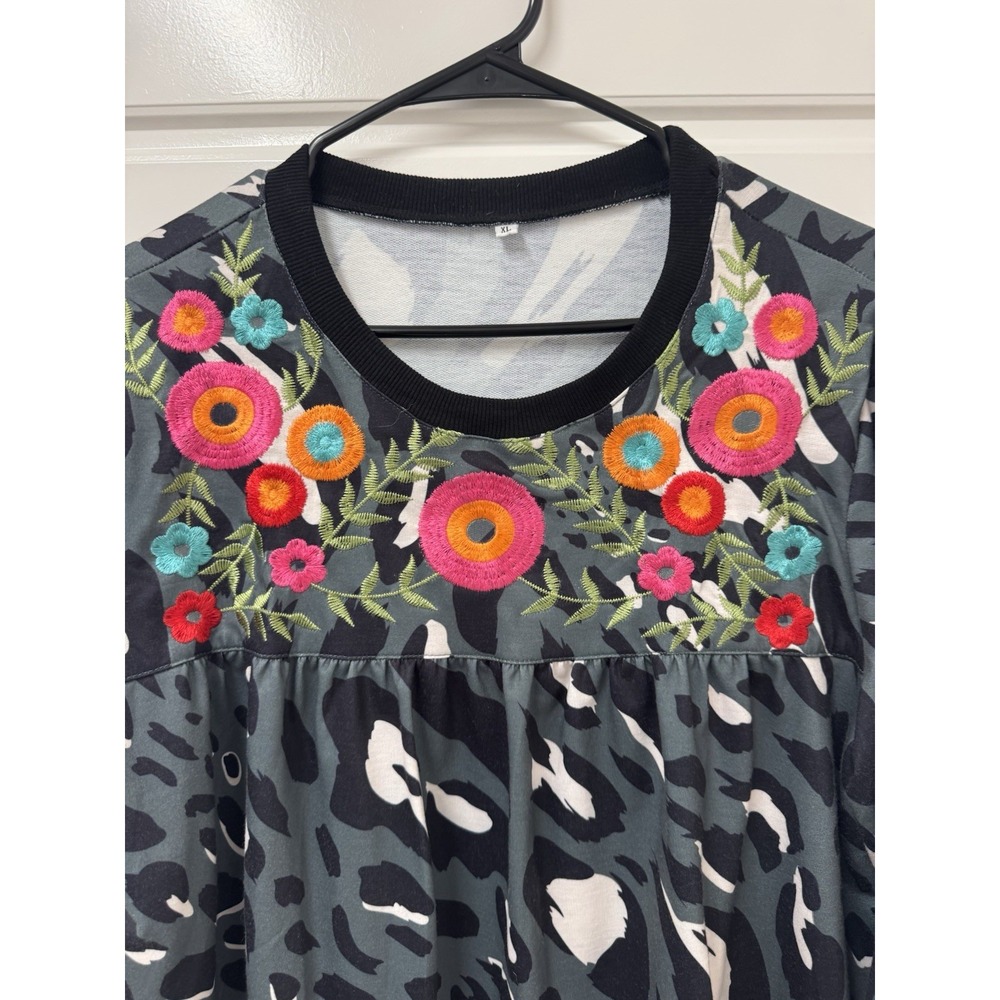 XL Top Embroidery Nice Pullover Blouse boho funky NWOT A10